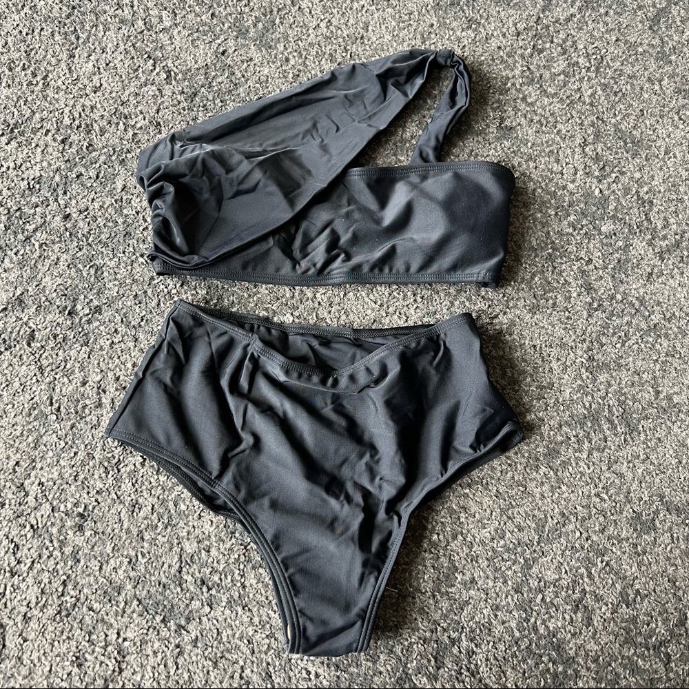 One shoulder high waist bikini set - Picture 2 of 3